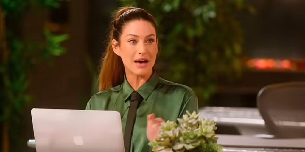 Selling The OC: Conoce a Polly Brindle, exmodelo muy viajada