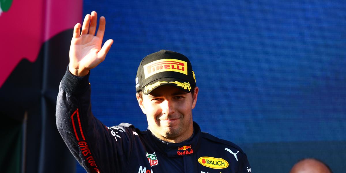 Sergio Pérez: "Sería increíble recibir a mi hijo con un gran resultado"