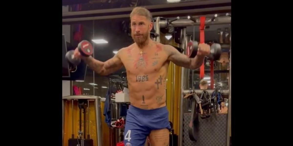 Sergio Ramos se machaca en el gimnasio a ritmo de 'SloMo' de Chanel