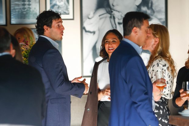 Tamara Falcó e Íñigo Onieva en una inauguración / Gtres