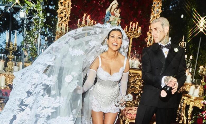 Todos los detalles del excéntrico vestido de novia de Kourtney Kardashian