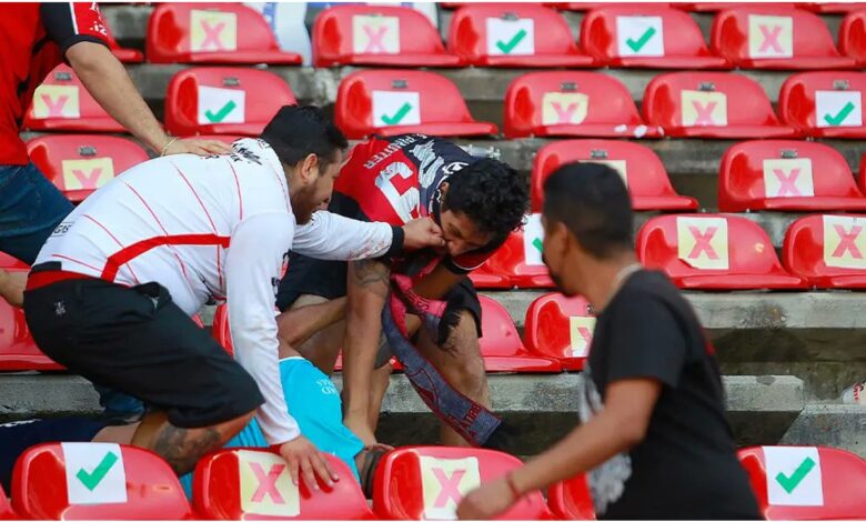 Tres detenidos más por riña en el Estadio Corregidora, ahora "aficionados" del Atlas | Tuit