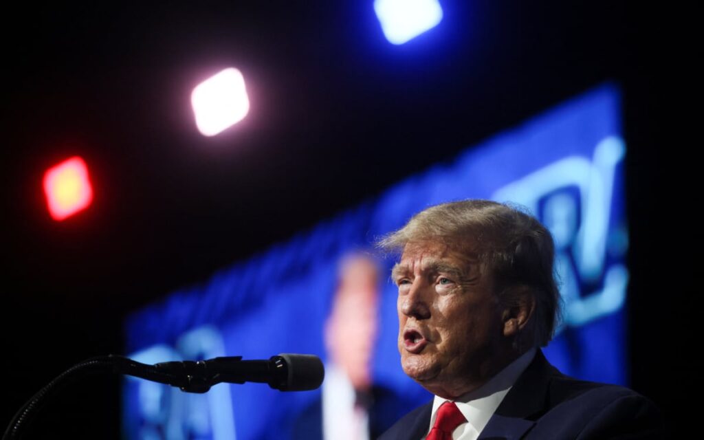 Trump rechaza control de armas y propone facilitar el confinamiento de personas 'trastornadas'