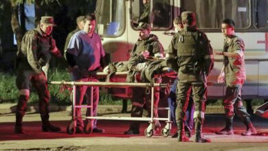 Ucrania evacúa a 264 militares de la planta de acero de Mariúpol