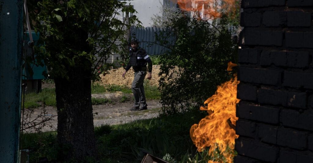 Un pueblo a la vez: la guerra de artillería de molienda en Ucrania