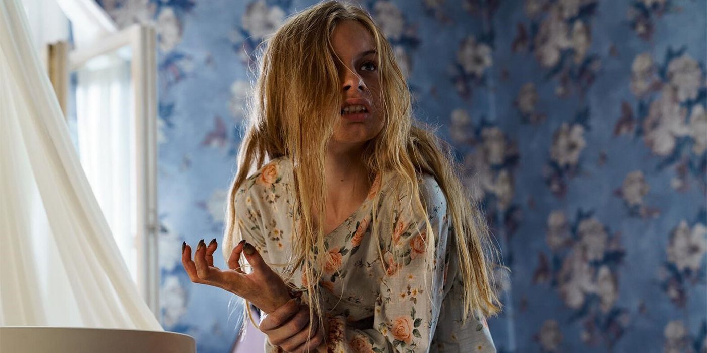 Una criatura atormenta a un niño en una película de terror Hatching [EXCLUSIVE CLIP]