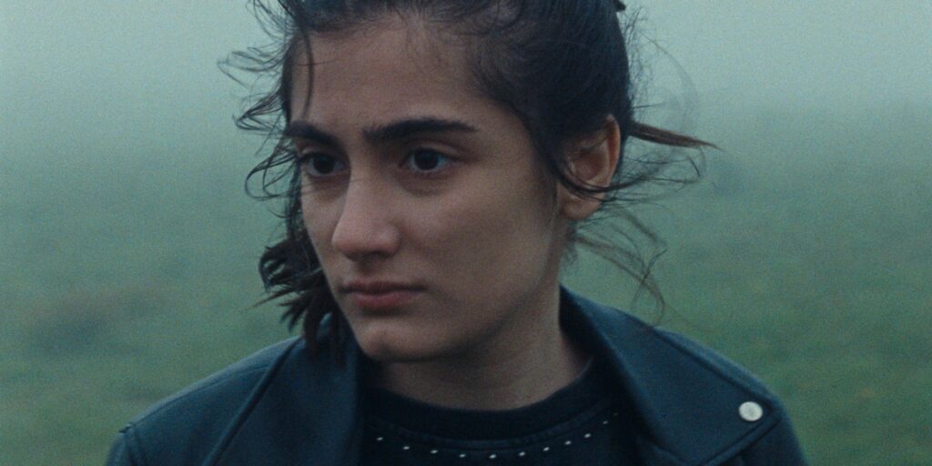 Una reseña de Chiara: el drama italiano convincente es atractivo y rico en temas