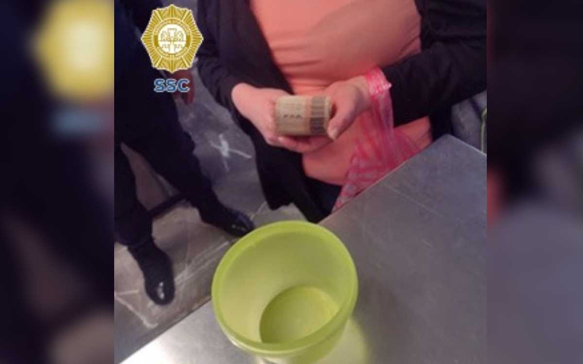 Usuaria recupera tóper perdido en el Metro gracias a la policía… llevaba 6 mil pesos