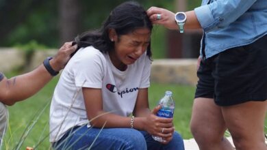 Uvalde, el pueblo que cambió las risas de niños por silencio: “El duelo durará años”