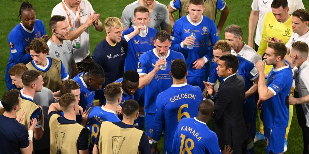 Van Bronckhorst: "Algunos de mis jugadores no querían lanzar los penaltis"