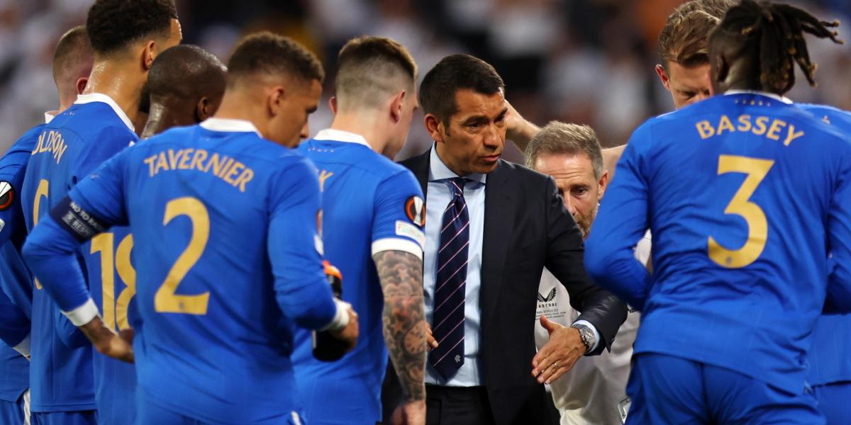 Van Bronckhorst: "Ha sido una decepción importante"