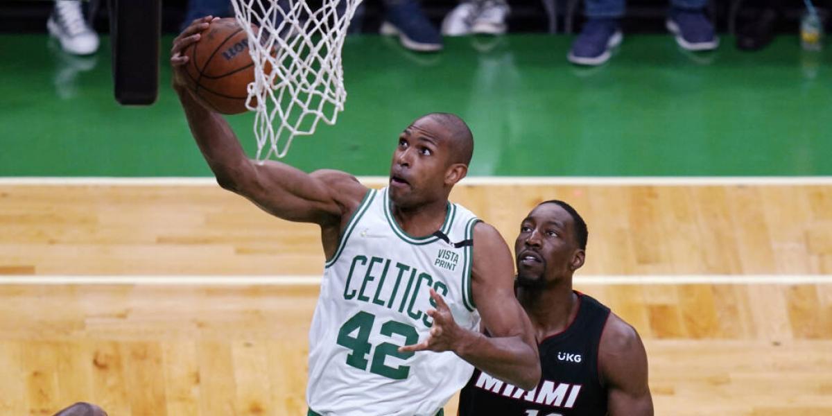 Vídeo: Al Horford brilla en la fiesta de los tapones de Boston