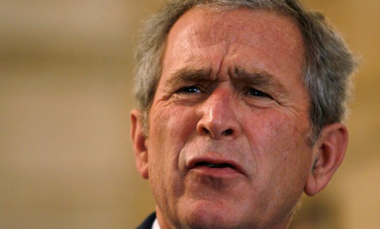 Vídeo | George Bush confunde Irak con Ucrania al hablar de “invasiones injustificadas”
