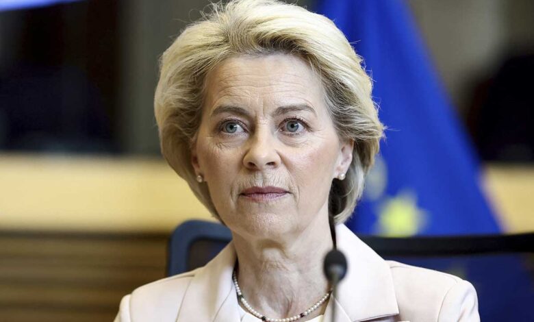 Von der Leyen pide un embargo total europeo al petróleo ruso con plan para contener golpe a mercados