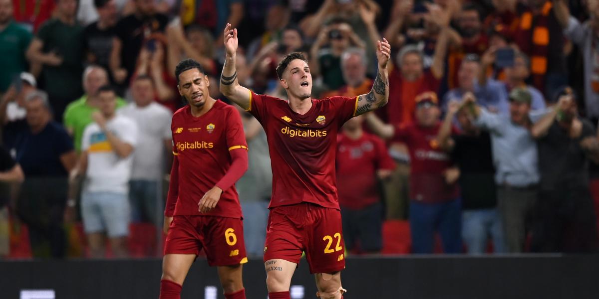 Zaniolo avanza a la Roma ante el Feyenoord