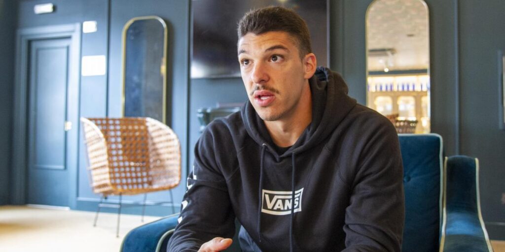 "Me dicen que a veces no sea tan sincero"