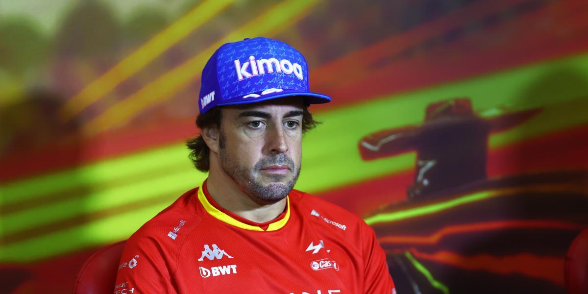 "Seríamos muy tontos si no consideráramos renovar a Alonso"