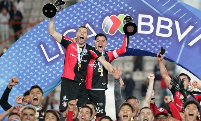 ¡Se consagra Atlas bicampeón del futbol mexicano! | Video