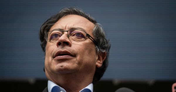 ¿Colombia gira a la izquierda? A días de las elecciones presidenciales, el ex guerrillero Gustavo Petro se consolida como favorito