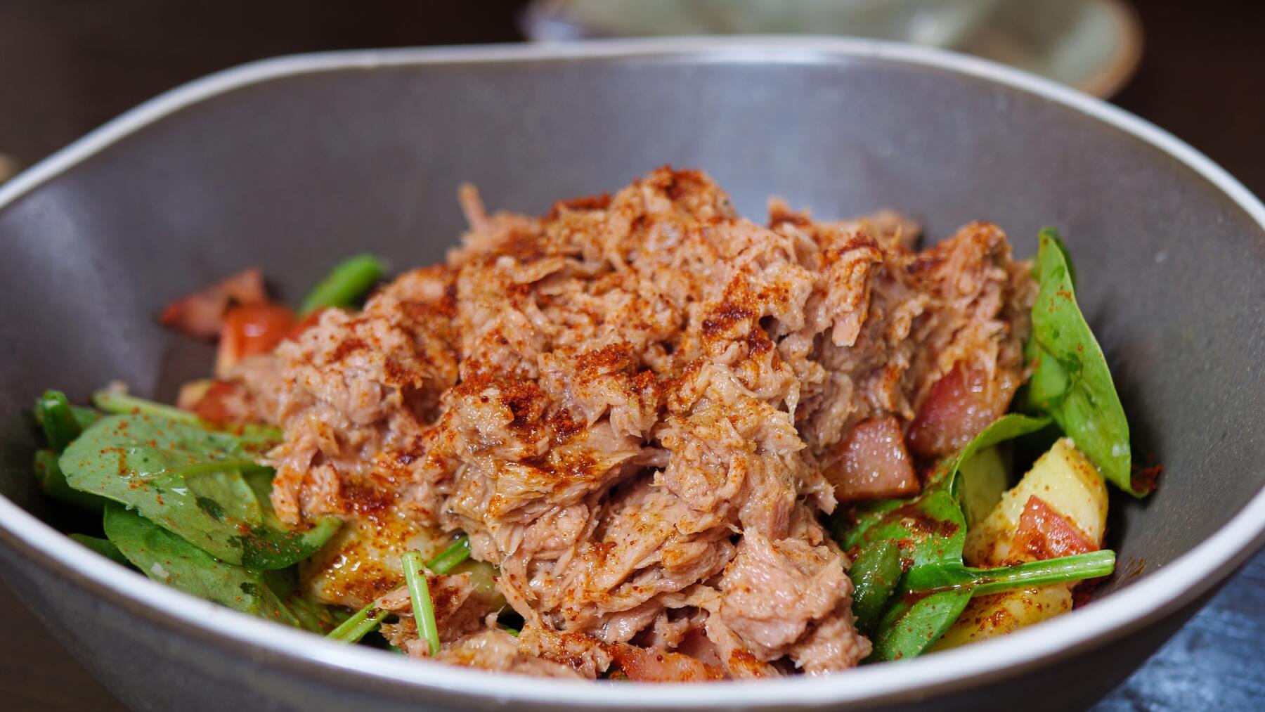 ¿Qué pasa en tu cuerpo si comes mucho atún en lata?