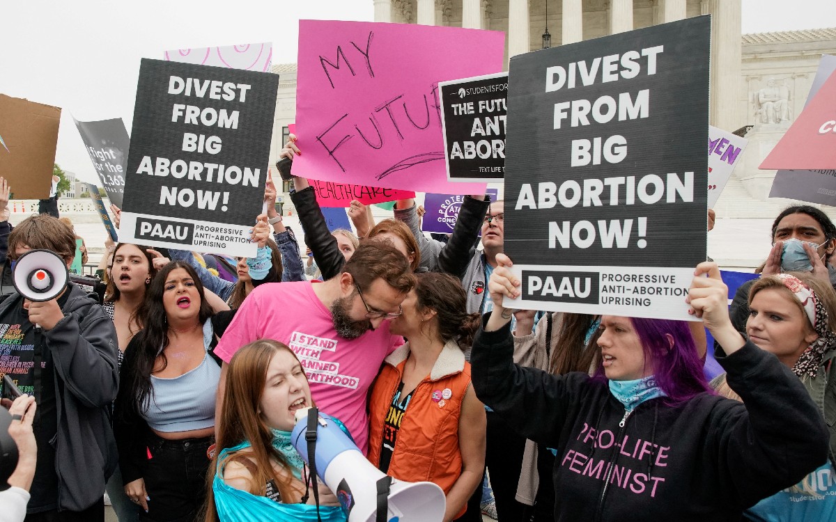 ¿Qué pasará con el aborto en EU si la Corte Suprema anula el fallo de Roe vs. Wade?