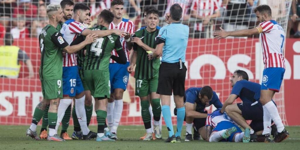 ¡El Eibar se queda con diez!