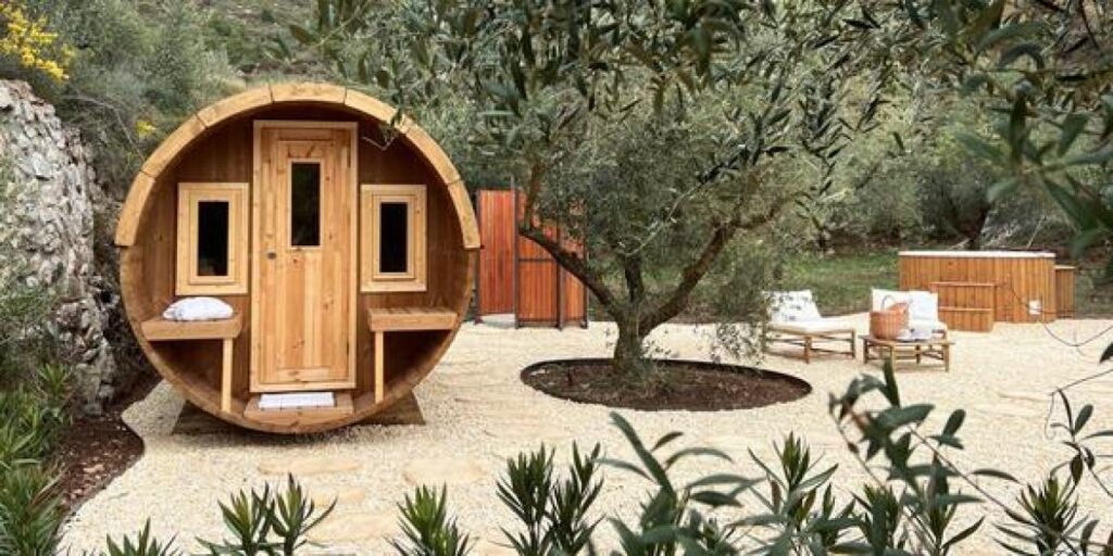 'Les Oliveres', un original SPA rural inmerso en un bosque de olivos