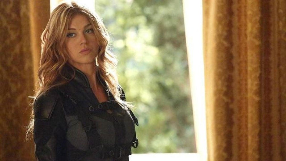 La estrella de Agents of SHIELD, Adrianne Palicki, está lista para regresar como Mockingbird