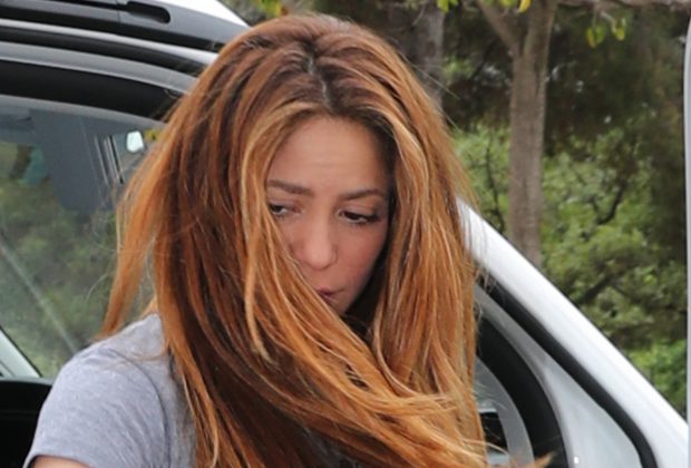 Shakira evitando a los medios / Gtres