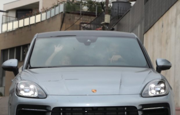Piqué con su hijo en el coche / Gtres