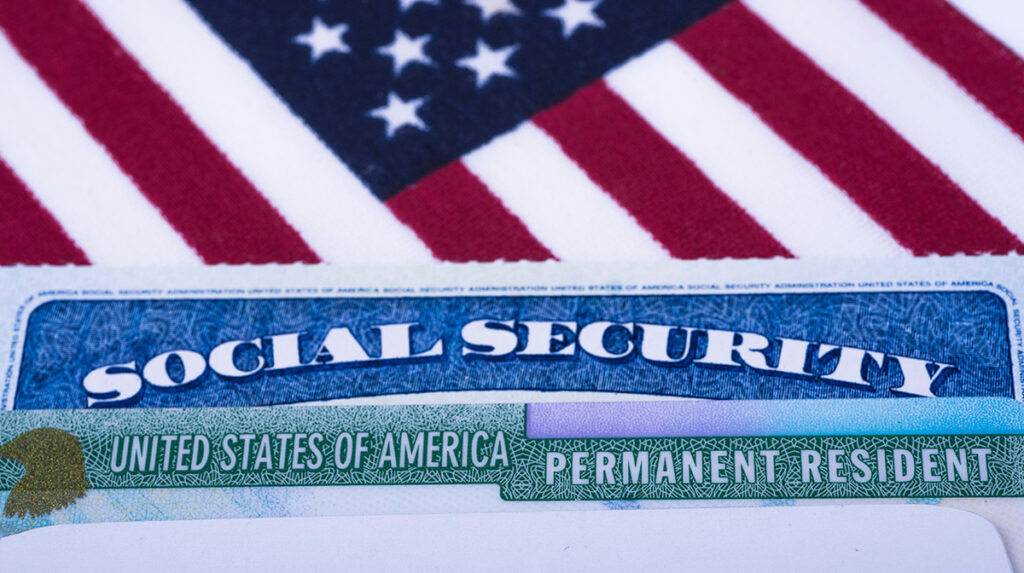 La Corte Suprema no permitirá que los estados revivan la regla de la “carga pública” de  Trump