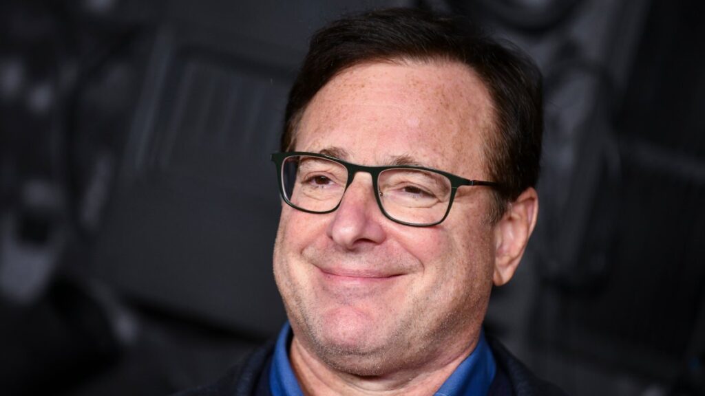 Suspenden sin sueldo a dos policías por filtrar noticia de muerte de actor Bob Saget
