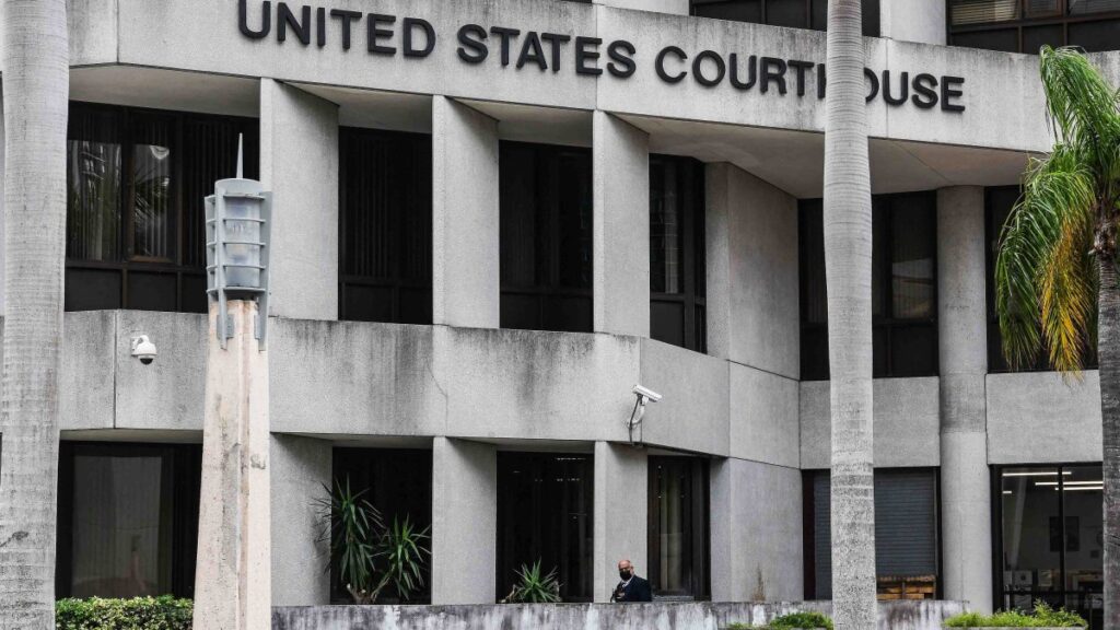 Condenan a destacado científico mexicano a 4 años de prisión por espiar para Rusia en Miami