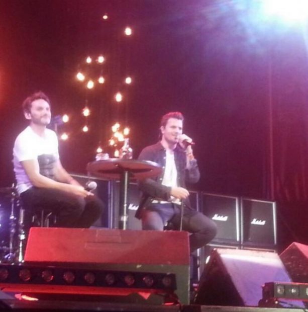 Fernando Tejero y Dani Martín en un escenario / Instagram