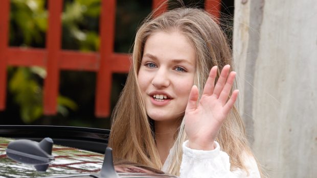 La princesa Leonor saludando / Gtres