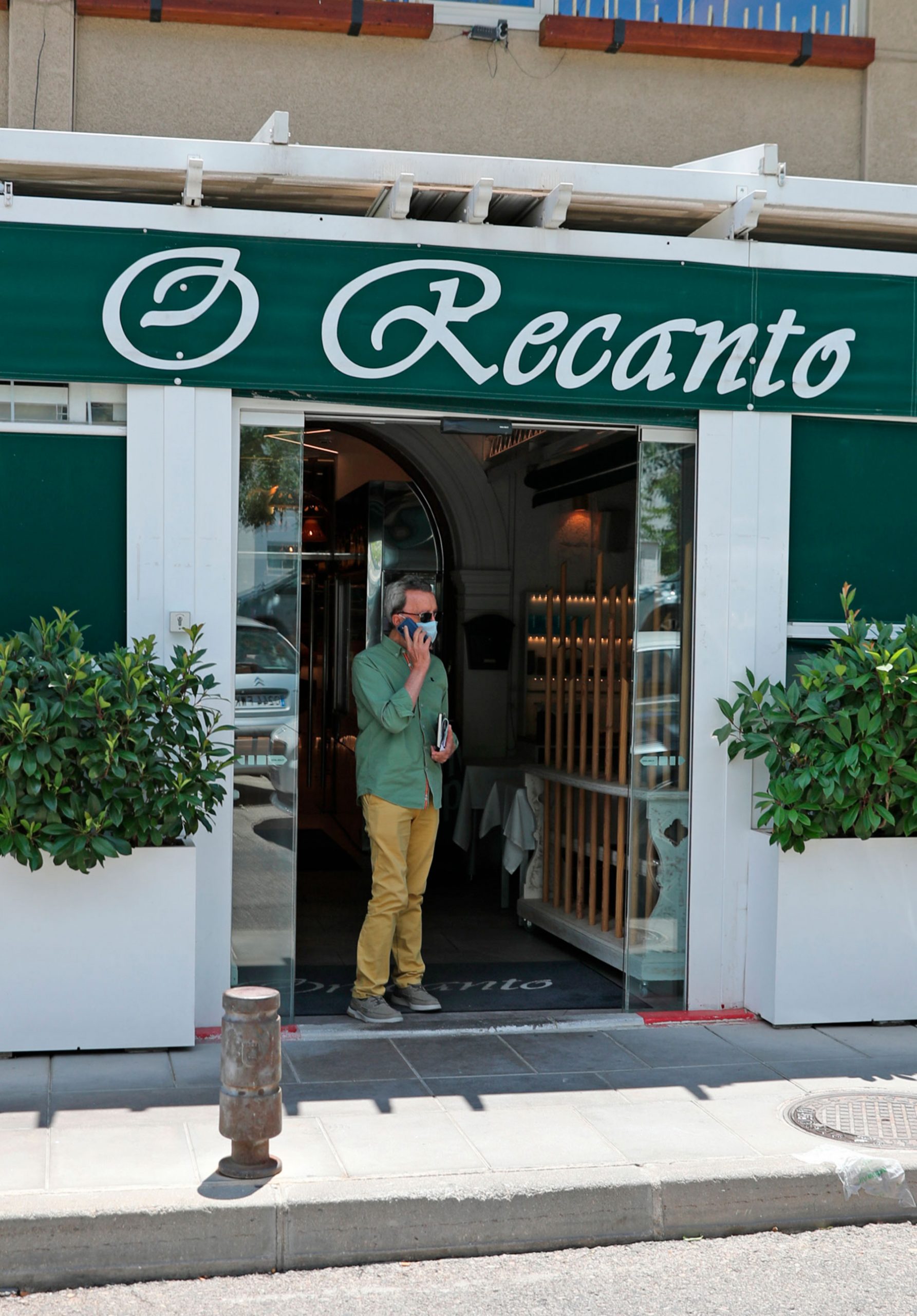 José Ortega Cano, saliendo de una marisquería / Gtres
