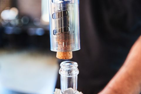 abridor de vino varita black and decker uso en curso abridor de vino varita black and decker uso en curso