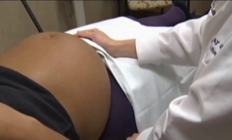 Juez de Florida bloquea temporalmente la prohibición de aborto