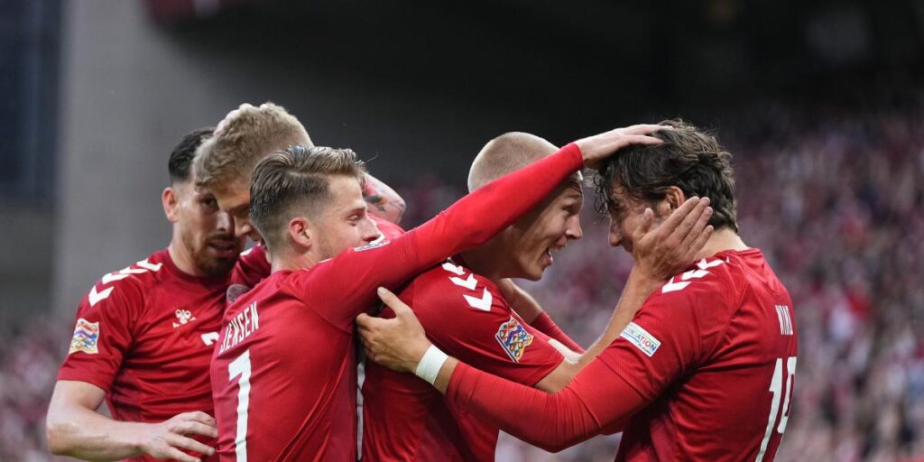 2-0: Dinamarca se asienta en el liderato