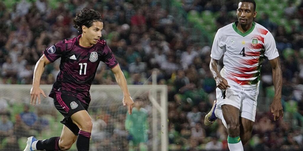 3-0: Surinam no fue rival para un rejuvenecido México