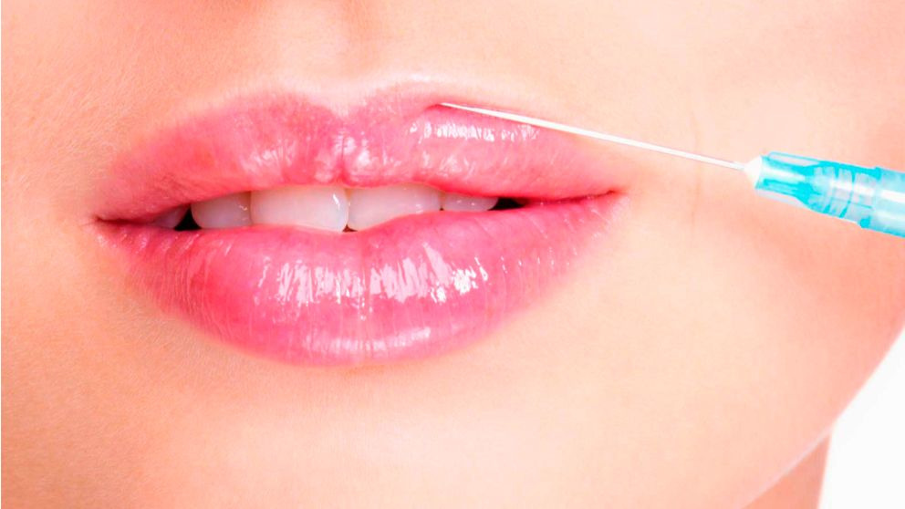 A punto de quedarse ciega por un aumento de labios