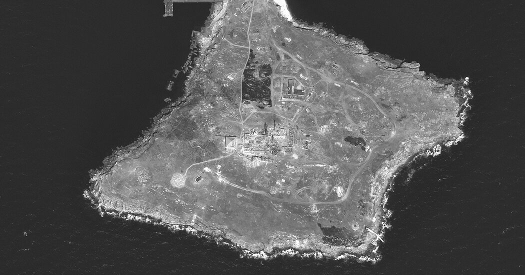 Actualizaciones en vivo: Ucrania renueva el asalto a la isla del Mar Negro