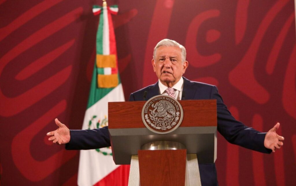 Acuerdos con IP y priorizar consumo doméstico, los consejos de AMLO a Samuel García ante desabasto de agua en NL