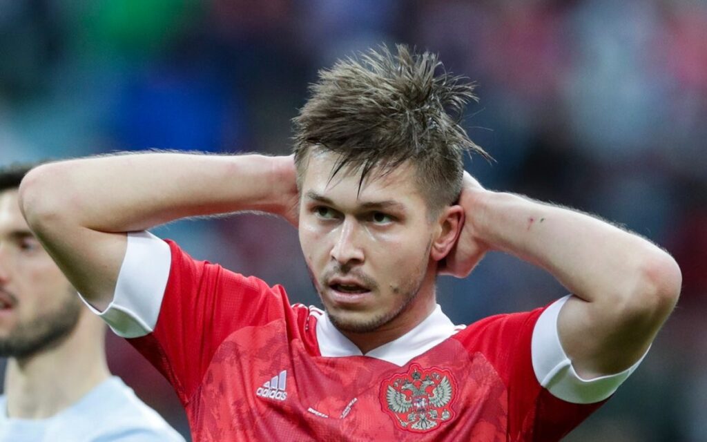 Acusa Rusia a FIFA por suspensión unilateral de contratos | Tuit