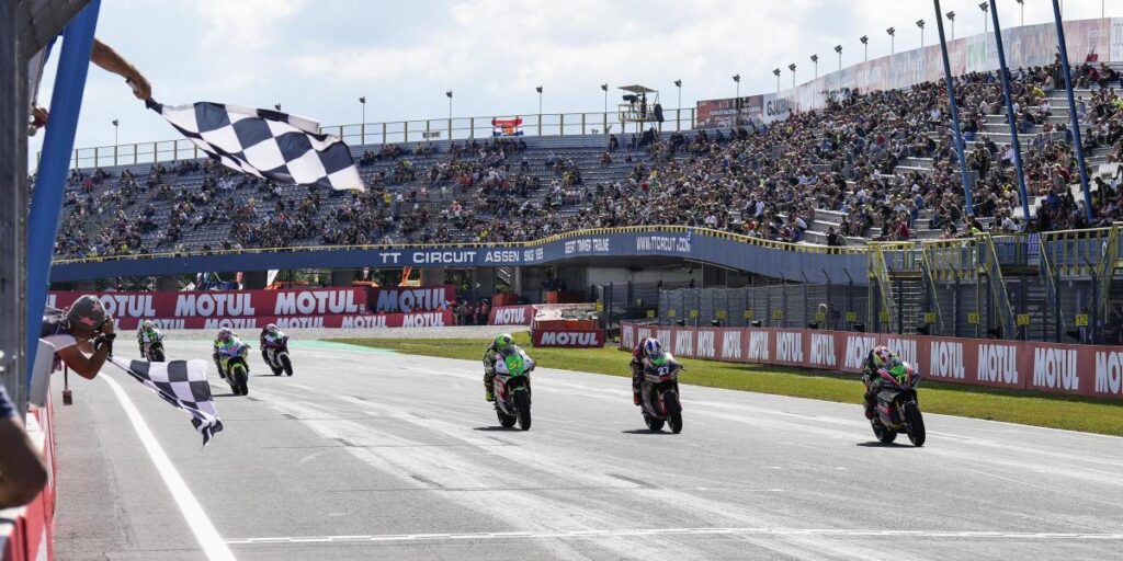 Aegerter se lleva en Assen un final de infarto