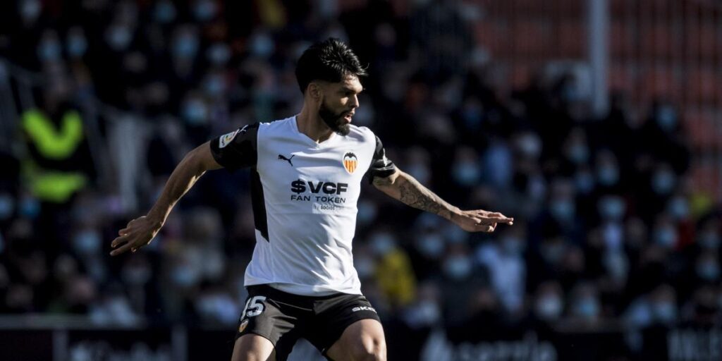 Alderete anuncia su marcha del Valencia