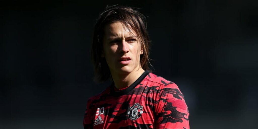 Álvaro Fernández irrumpe en el primer equipo del United