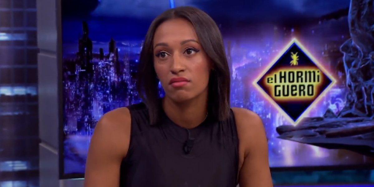 Ana Peleteiro presume de barriguita de embarazada en 'El Hormiguero'