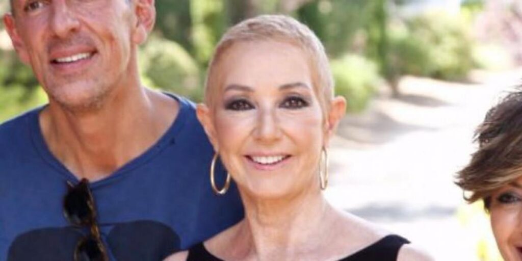 Ana Rosa Quintana reaparece públicamente mostrando su lucha