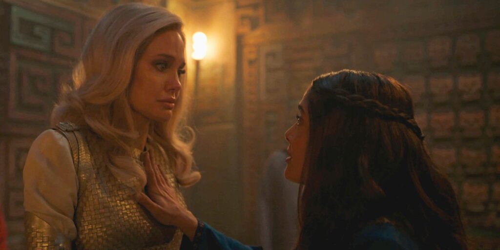 Angelina Jolie dirigirá a la coprotagonista de Eternals, Salma Hayek, en una nueva película